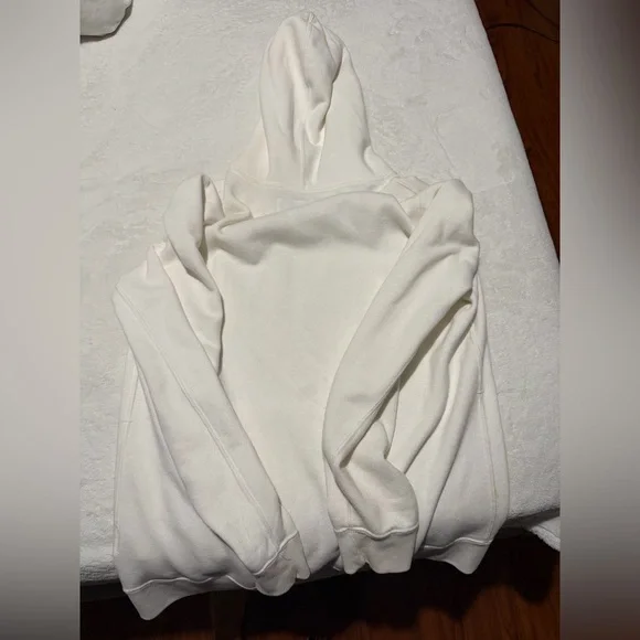 Abercrombie & Fitch Cream Hoodie with Red Heart - Picture 2 of 5